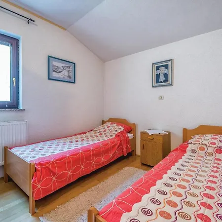 Apartment Awesome In With 2 Bedrooms Rovinj